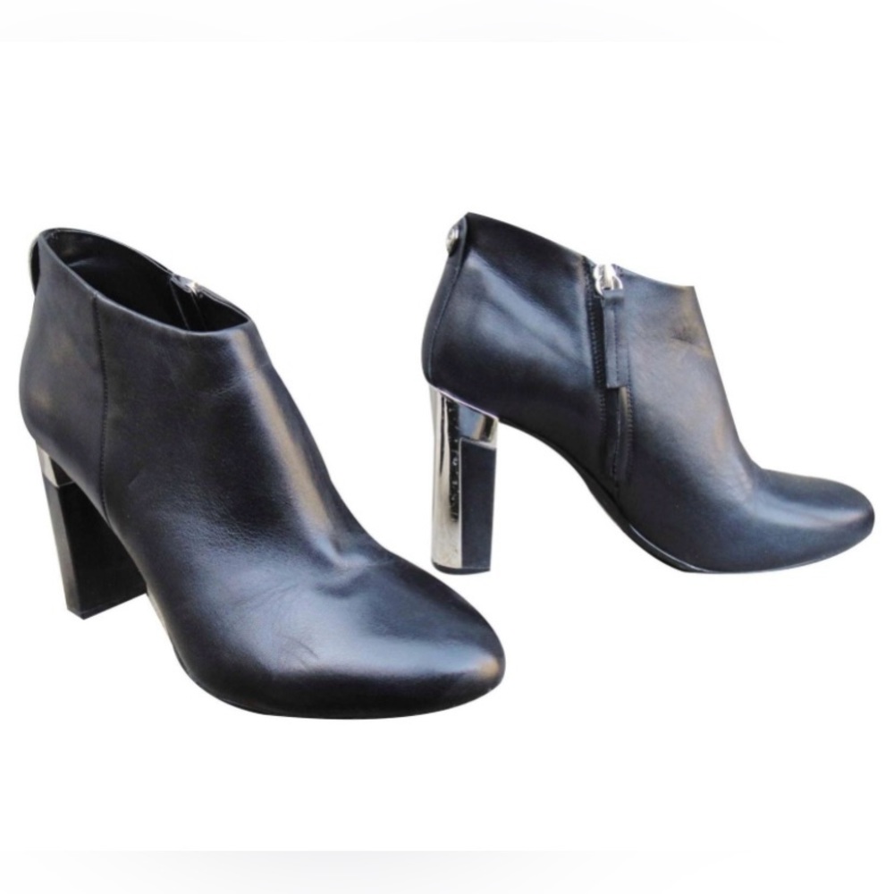MAX & CO. Black Leather Heeled Booty size 6